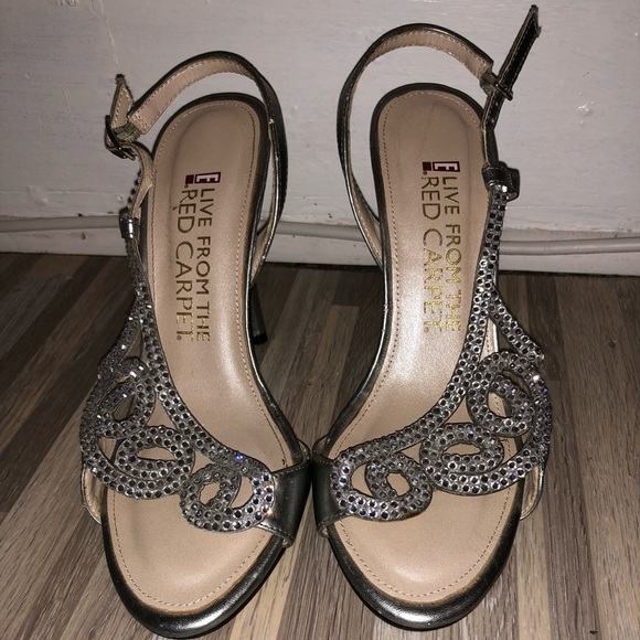 Strap heels - Picture 3 of 7